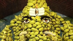 Coconut Ganesh: రాజమండ్రిలో ప్రత్యేక ఆకర్షణగా 9,999 నారికేళ గణపతి