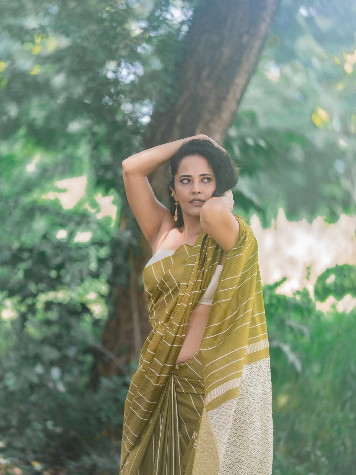 Anchor Anasuya: అనసూయ ఏంటి ఇది..రోజు రోజుకి వయసు తగ్గిపోతుంది!
