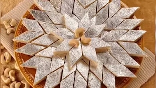 Silver Foil: స్వీట్లపై మెరిసే వెండి వెజిటేరియనా.. లేక మాంసాహారమా..అసలు విషయం ఇదే..!