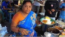 Kumari Aunty: సోషల్ మీడియా నా కొంప ముంచింది.. డైలీ సంపాదన ఎంతో చెప్పిన కుమారీ ఆంటీ..