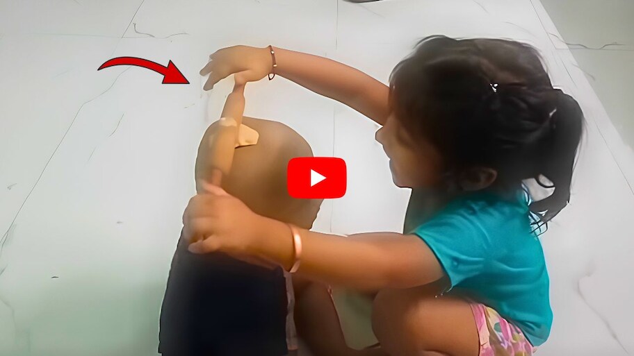 తమ్ముడి గుండుపై అక్క రోటీల తయారీ.. చూస్తే నవ్వాగదు!