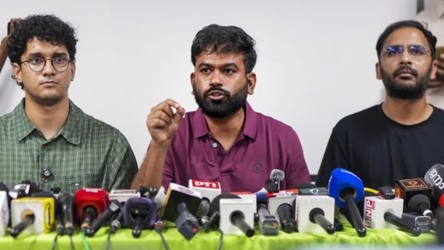 CEC Resignation: కాక్రోచ్‌ పార్టీ మరో సంచలన నిర్ణయం.. ఆయన రాజీనామా చేయకపోతే జంతర్‌ మంతర్‌ 2.0