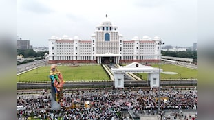 Khairatabad Ganesh: సెక్రెటేరియట్‌ ముందు ఖైరతాబాద్‌ బడా గణేశ్‌ ఫొటోలు వైరల్‌