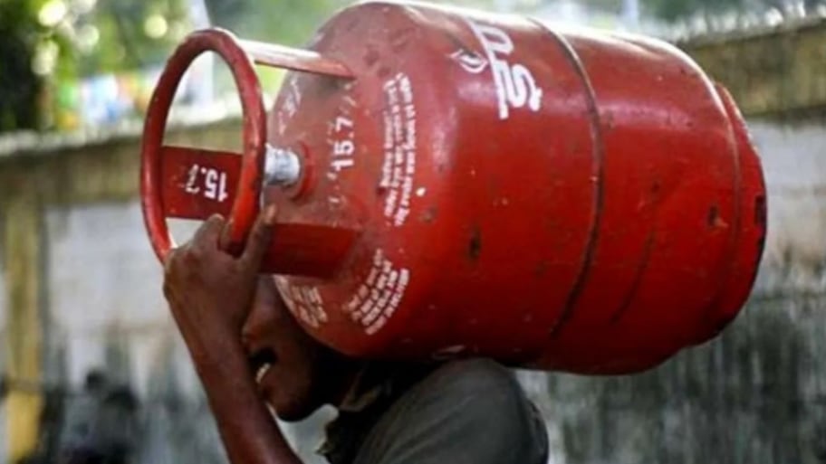 ఇల్లు షిఫ్ట్ అవుతున్నారా? సింపుల్ స్టెప్స్‌లో గ్యాస్ కనెక్షన్ ట్రాన్స్‌ఫర్, అవసరమైన పత్రాలు, పూర్తి విధానం!