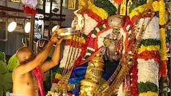 పౌర్ణమి వేళ తిరుమలలో అపూర్వ ఘట్టం.. గరుడ వాహనంపై భక్తులకు దర్శనమిచ్చిన శ్రీవారు!