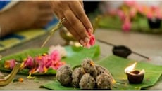 పితృ దోషం అంటే ఏమిటి..? కలిగే కష్టానస్టాలేమిటి..?  చేయవలసిన పరిహారాలు ఇవే..