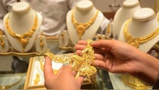 Gold Price Crash: ఒక్కసారిగా షాకిచ్చిన బంగారం ధరలు.. రూ.3,214 వరకు తగ్గింపు..భవిష్యత్తు ఇదే!