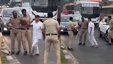 Mumbai: ముంబైలోని మెరైన్ బీచ్ వద్ద ఘోరం.. పోలీసులపై పిడిగుద్దులతో దాడి.. వీడియో వైరల్..