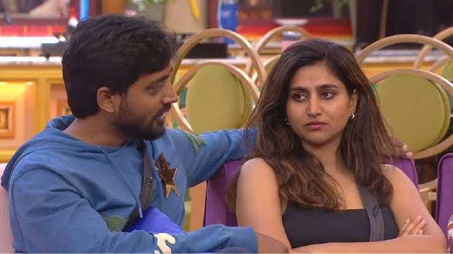 Bigg Boss 10: ముకేశ్ చేయి పట్టుకుంటే ఆ ఫీలింగ్ వస్తుందట.. వర్షిణి షాకింగ్ కామెంట్స్!
