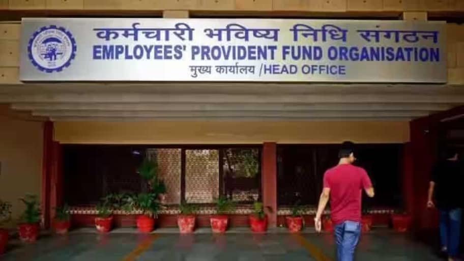 EPFO అత్యవసర సెక్యూరిటీ అలర్ట్! ఈ 4 వివరాలు ఎవరికీ చెప్పకండి.. ఖాతా ఖాళీ అవుతుంది!