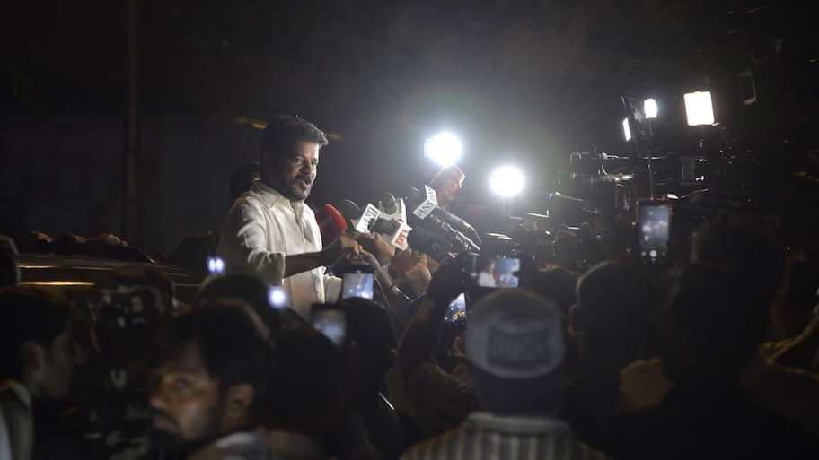 Revanth Reddy: ప్రధానమంత్రి పదవి నుంచి మోదీ దిగిపోవాలి: రేవంత్‌ రెడ్డి డిమాండ్‌