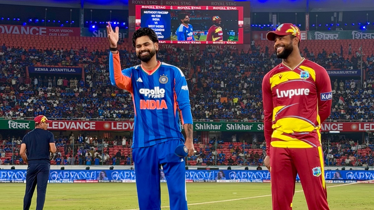 IND vs WI Live Updates: భారత్ బౌలింగ్ దెబ్బకు 4 వికెట్లు కోల్పోయినా.. వెస్టిండీస్ భారీ స్కోర్ IND vs WI Live Updates: భారత్ బౌలింగ్ దెబ్బకు 4 వికెట్లు కోల్పోయినా.. వెస్టిండీస్ భారీ స్కోర్