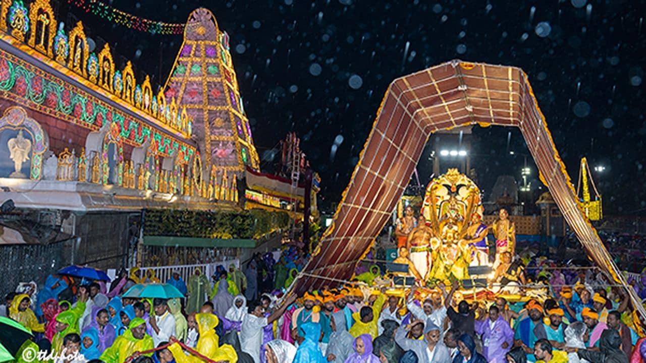 malayappa swamy garuda seva