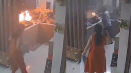 Mohali Delivery Person:  కిచెన్ లో ఎగిసిపడ్డ మంటలు.. డెలివరీ బాయ్ సమయస్పూర్తీకి నెట్టింట ప్రశంసలు.. వీడియో..