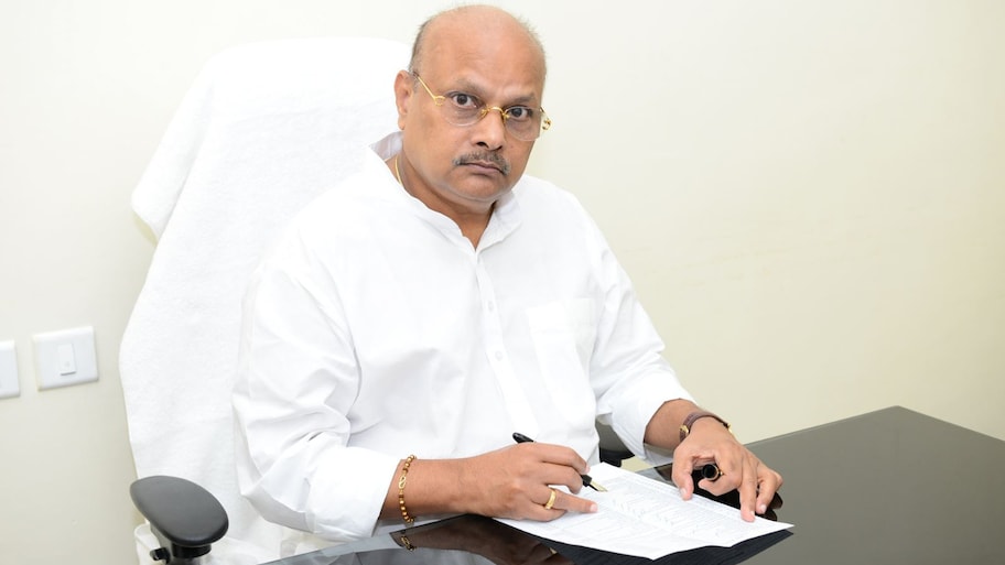 TDP సీనియర్ నేత మాజీ మంత్రి యనమల రామకృష్ణుడికి అస్వస్థత..
