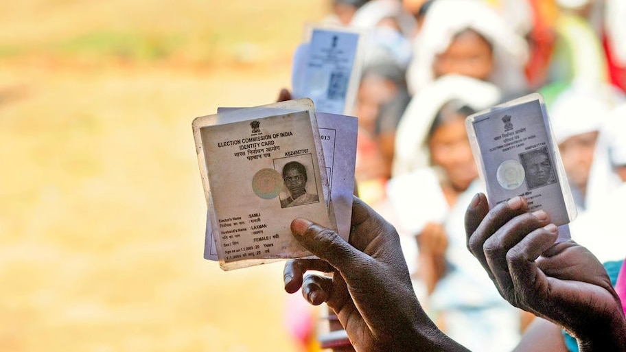 AP Telangana Voter List Schedule: ఏపీ, తెలంగాణలో నవంబరు 30న ఓటర్ల తుది జాబితా విడుదల..ఎలక్షన్ కమిషన్ లేటెస్ట్ షెడ్యూల్!