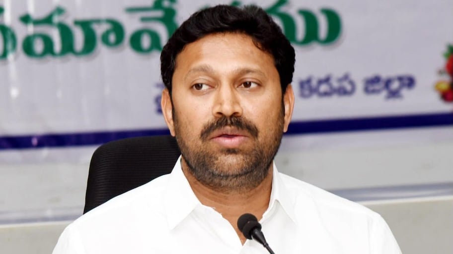 YS Avinash Reddy: పులివెందులలో అరాచకాలు సృష్టించేందుకు టీడీపీ భారీ కుట్ర?
